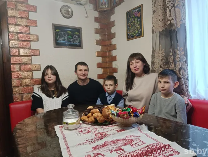 Молдаванин и белоруска переехали из Москвы в агрогородок под Лельчицы - узнали, зачем