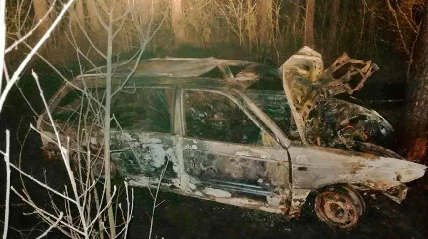 В Ветковском районе загорелось попавшее в ДТП авто - два человека погибли