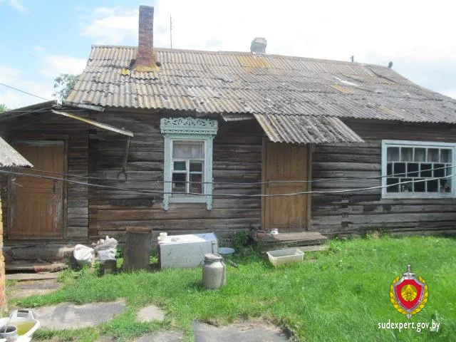 В Буда-Кошелевском районе мужчину, который украл продукты из дачного дома, нашли по отпечаткам на окне. Ранее его уже изобличали таким образом