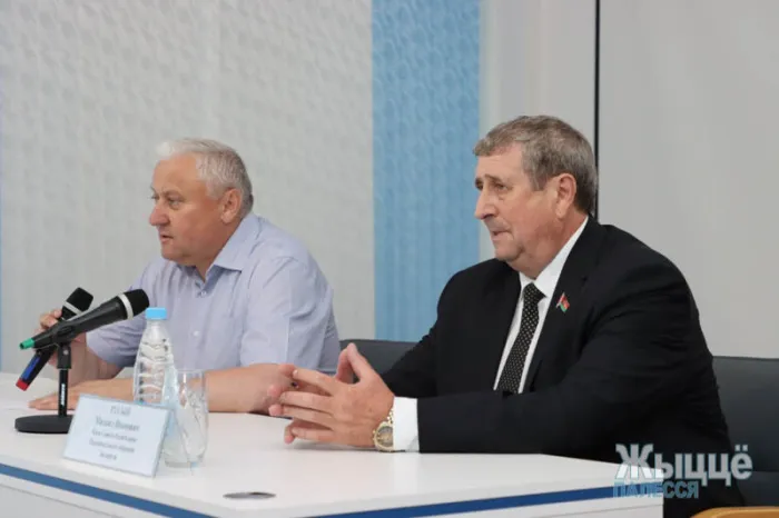 Председатель Постоянной комиссии Совета Республики по региональной политике и местному самоуправлению Михаил Русый посетил ОАО «Мозырьсоль»