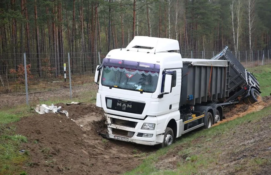 ДТП на трассе М5 «МАН» съехал в кювет