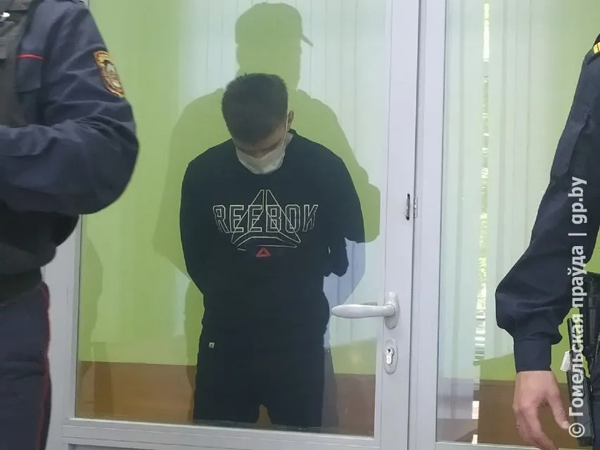Продолжаются слушания по уголовному делу о призывах к массовым несанкционированным беспорядкам. Гособвинитель запросил два года лишения свободы