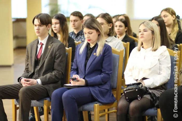 На одной волне. В Светлогорске коллектив «Правда Радио» встретился с молодежным активом района