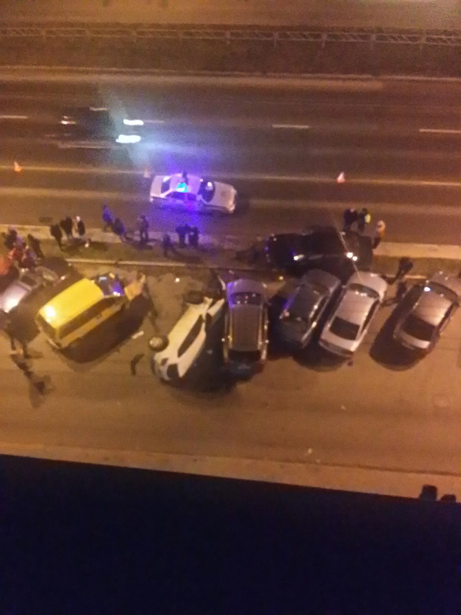 В Гомеле водитель BMW не справился с управлением и протаранил пять припаркованных авто