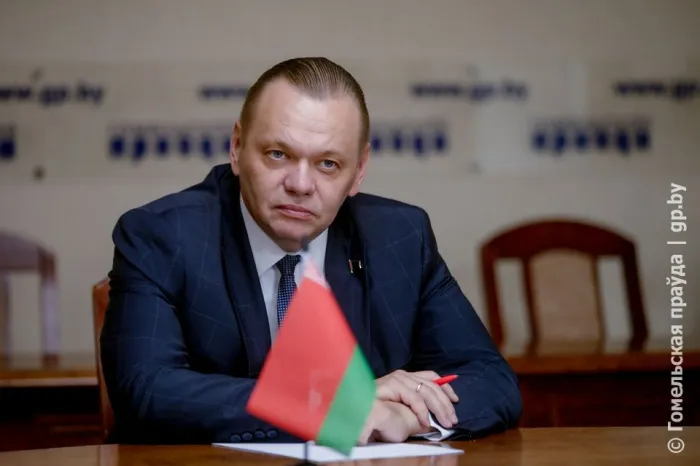 Нас будут пытаться шатать, но белорусы знают, что им надо. Вице-губернатор Дмитрий Алейников ответил на острые вопросы журналистов «Гомельскай праўды»