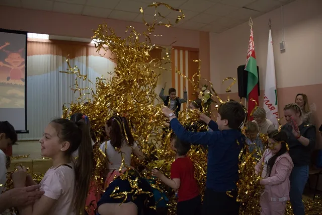 В средней школе №11 Гомеля провели благотворительный праздник для детей с инвалидностью