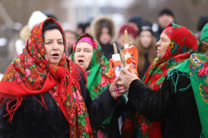 «Весна, весна, весняночка»: в Лельчицком районе провели народный обряд «Сретение»