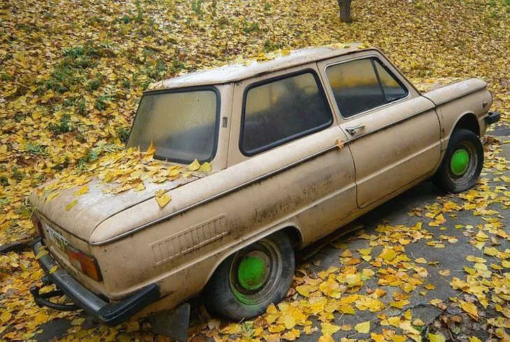 На продажу выставлен необычный «запорожец». Он работает на дровах