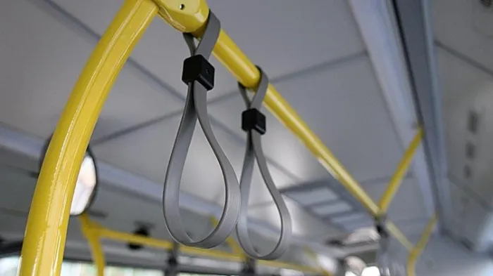 В Гомеле в салоне общественного транспорта упала женщина. Она госпитализирована