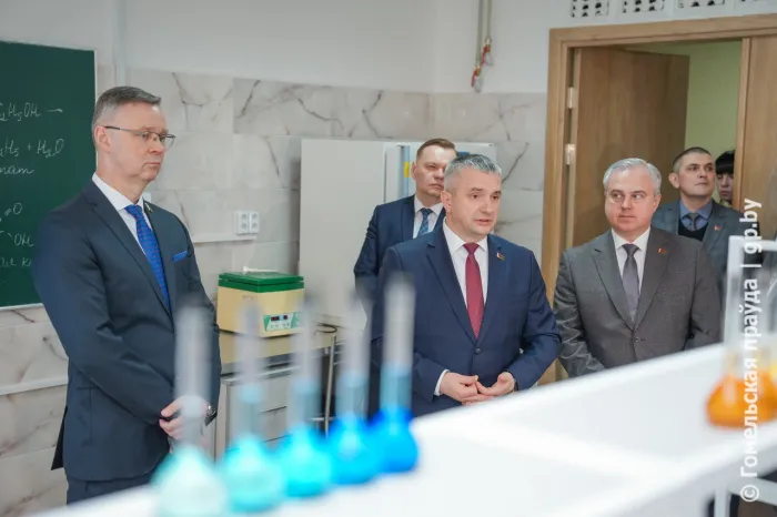 Нужно больше мастеров леса и водолазов-спасателей: с преподавателями и студентами ГГУ имени Ф. Скорины встретился председатель облисполкома Иван Крупко