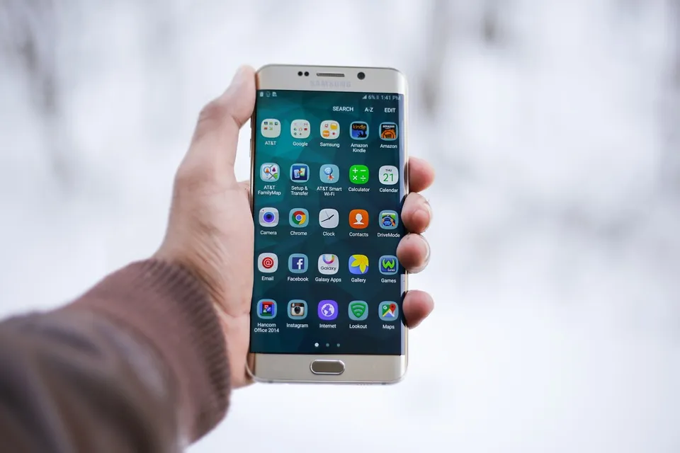 Компания Samsung создала сверхбыструю зарядку для смартфонов