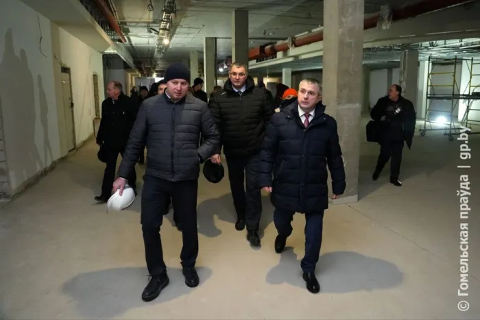 Объект высочайшего уровня: Иван Крупко проинспектировал строящийся физкультурно-оздоровительный центр "Полесье-Арена" в Мозыре