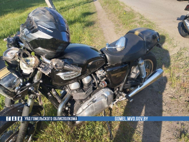 В Гомеле мотоциклист не справился с управлением: водитель госпитализирован