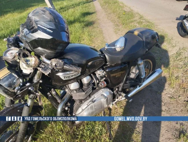 В Гомеле мотоциклист не справился с управлением: водитель госпитализирован