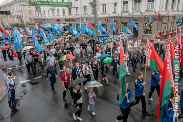 Коммунальное сельскохозяйственное унитарное предприятие «Белёв» поздравляет соотечественников с Днем Независимости Республики Беларусь!