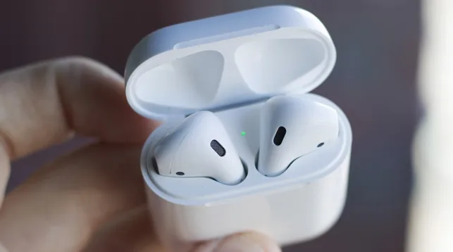 В обновлении iOS 10.3 добавят функцию поиска Apple AirPods