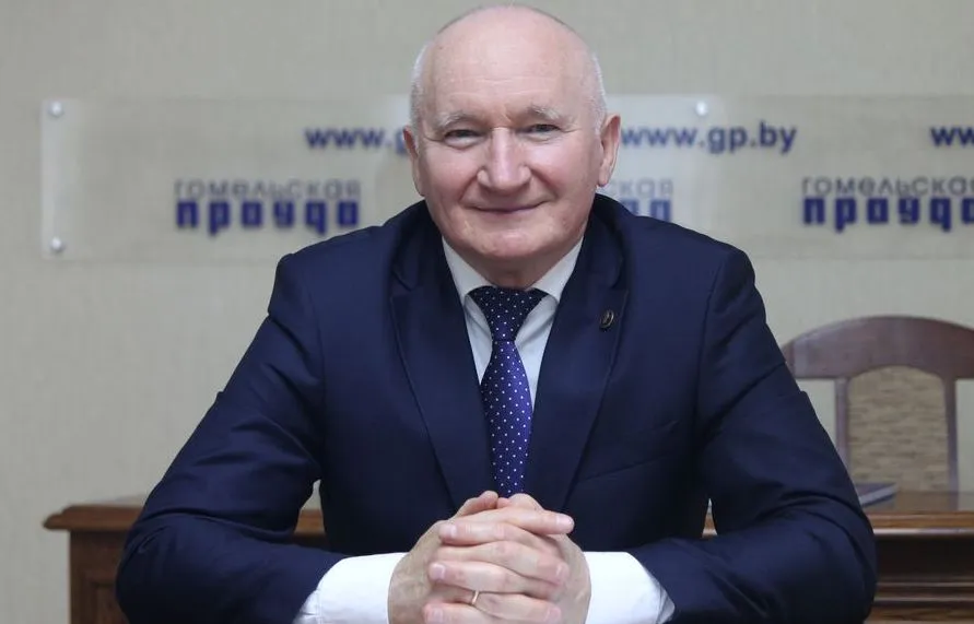 Почему мы плохо спим в полнолуние, как пережить магнитные бури? На вопросы гомельчан отвечает завкафедрой медуниверситета