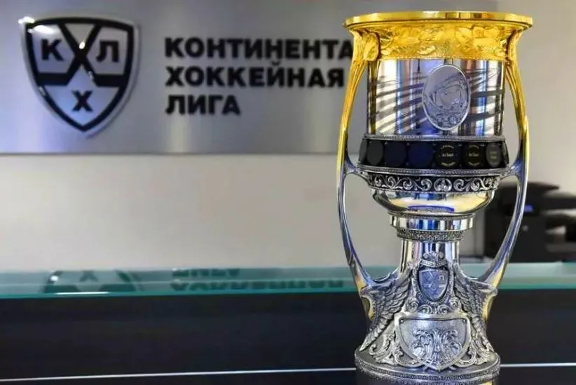 Только в одной полуфинальной серии плей-офф Кубка Гагарина еще идет противостояние