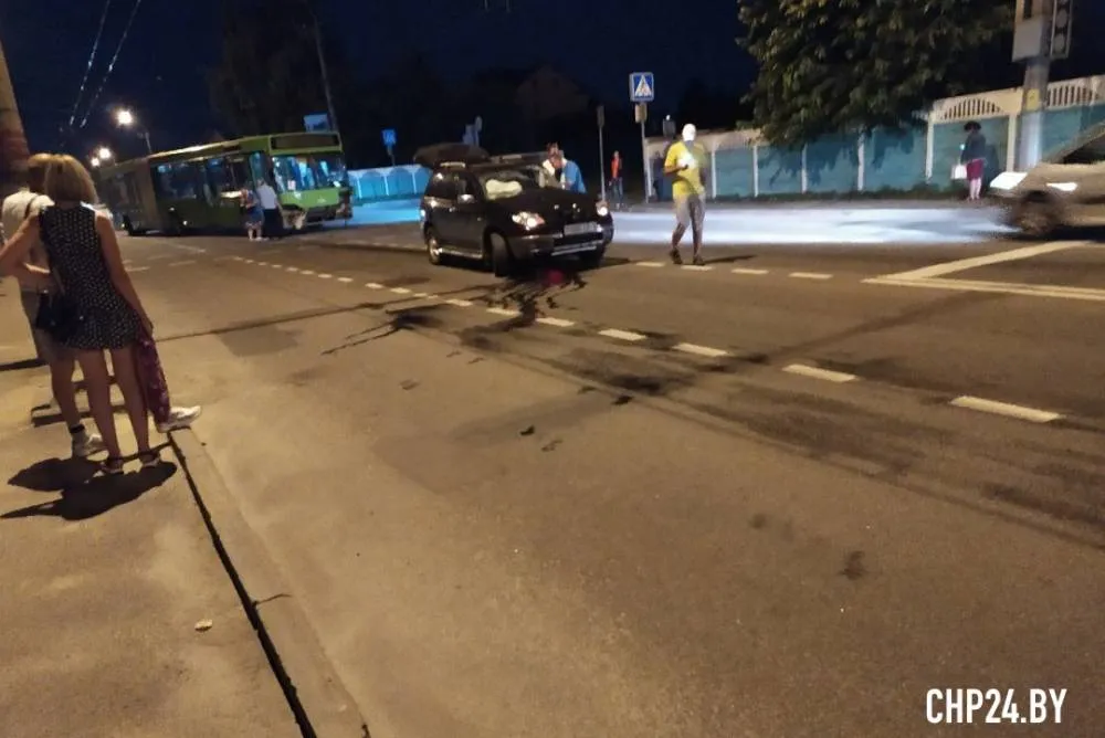 В Гомеле на улице Крупской произошло ДТП с участием городского автобуса