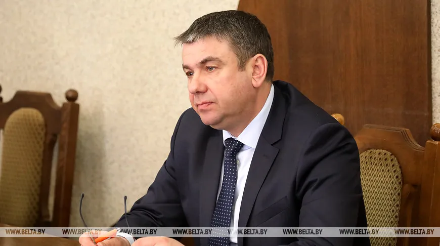 Благоустройство и открытие соцобъектов - о чем шла речь на приеме граждан у Шулейко в Петрикове
