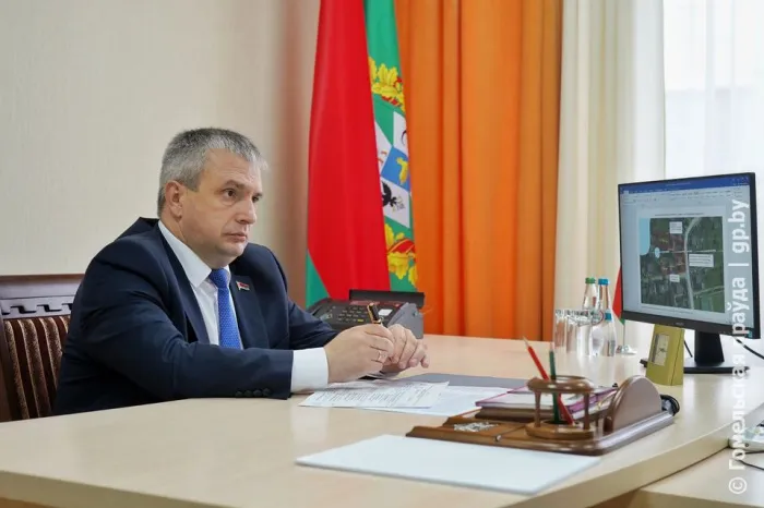 Найдут ли управу на председателя сельисполкома и почему у фермера пострадал урожай кукурузы: губернатор Иван Крупко провел прием граждан
