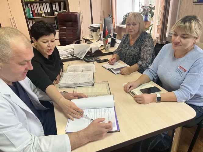 Надежда Зимина: увеличение долгосрочных контрактов в здравоохранении Гомельщины – вклад в стабильность коллектива