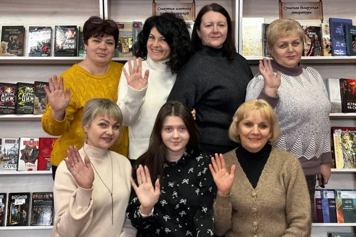 «Еду в библиотеку! Петриков жжет!» – такие комментарии в ТикТоке получают известные на Полесье библиотекари