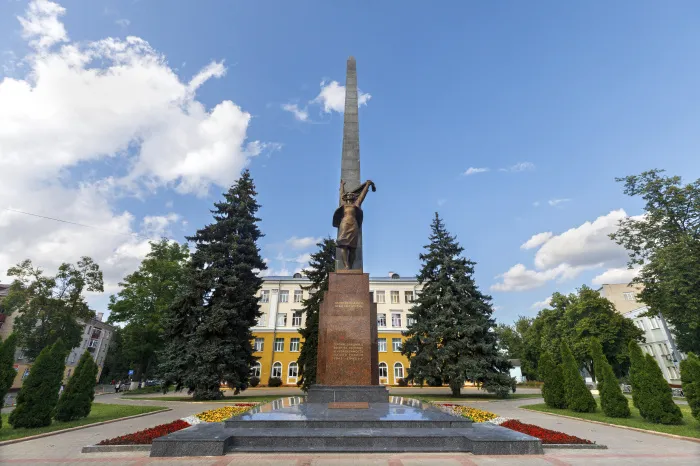 Администрация и профсоюзный комитет ОАО «Гомельский домостроительный комбинат» поздравляют жителей Гомельщины с Днем Независимости Республики Беларусь и 80-летием освобождения Республики Беларусь от немецко-фашистских захватчиков!