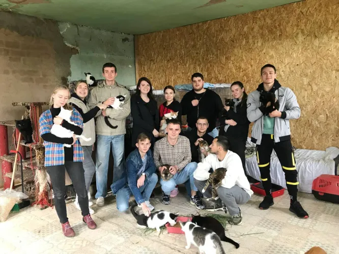 Студенты Гомельского медуниверситета оказали помощь хоспису для животных в Рогачевском районе