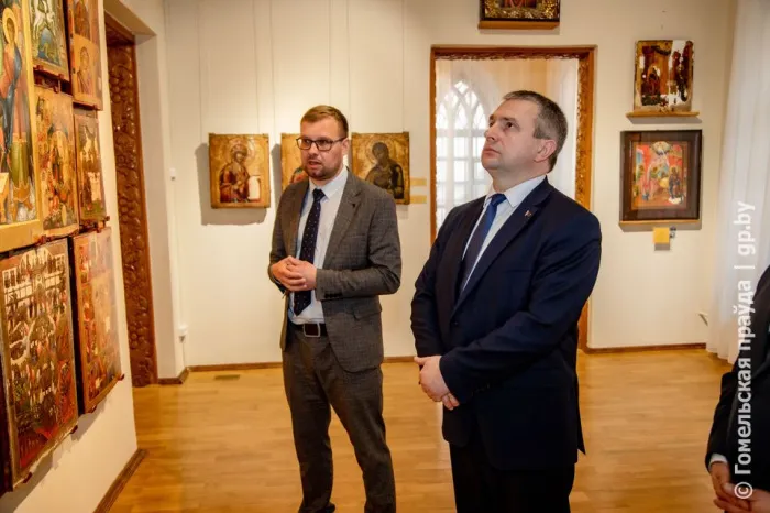Фоторепортаж: председатель облисполкома Иван Крупко посетил Ветковский музей старообрядчества и белорусских традиций имени Ф. Г. Шклярова