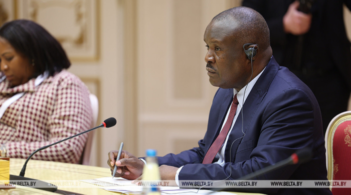 Председатель Панафриканского парламента поздравил Лукашенко с впечатляющей победой на президентских выборах