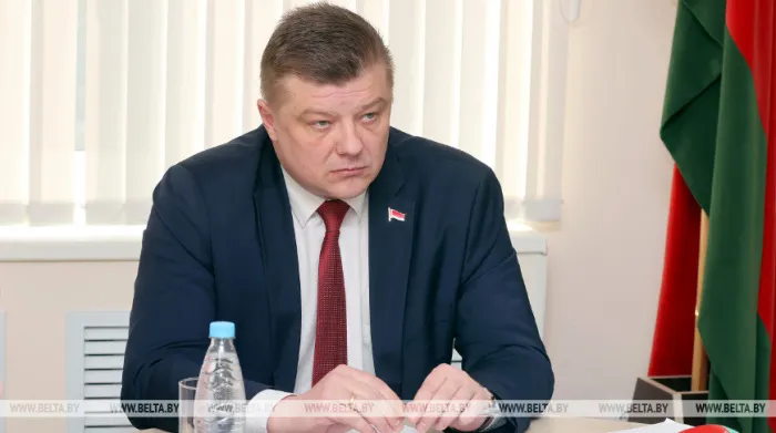 Земельные вопросы, капремонт дома, трудоустройство: Рогащук провел прием граждан в Ветке