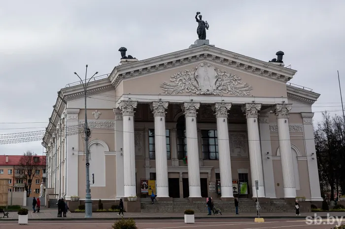 В Гомельском областном драмтеатре подготовили премьеру спектакля «Летят журавли»