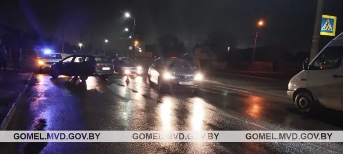 В Гомеле под колеса авто попал пешеход