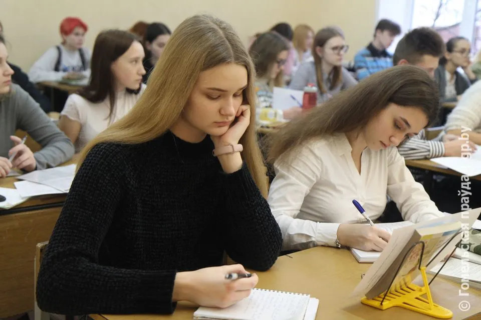 Председатель облисполкома Геннадий Соловей в Гомельском областном лицее: разговор шел о туризме, сфере IT и экологии