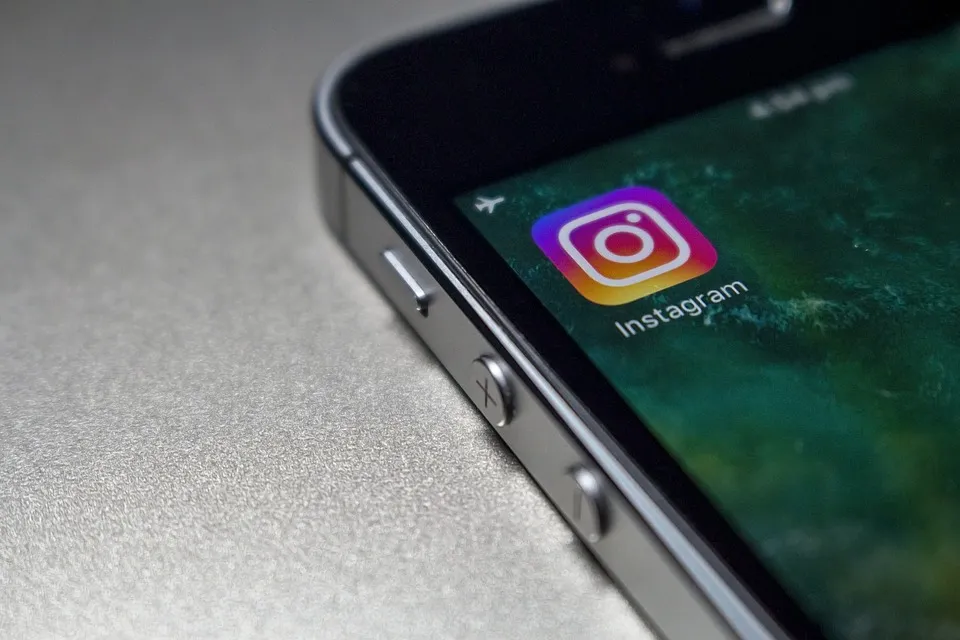 Пользователи по всему миру жалуются на сбой в работе Instagram