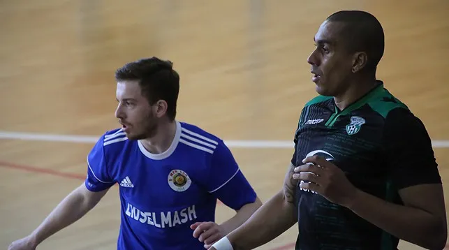 За тур до финиша чемпионата Беларуси по мини-футболу определились все участники плей-офф 