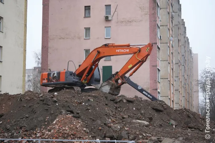 После демонтажа будет ясно. В облисполкоме прошло очередное заседание штаба по ликвидации последствий чрезвычайной ситуации в жилом доме по улице Косарева в Гомеле