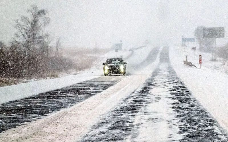 ГАИ призывает водителей быть внимательнее в связи с ухудшением погодных условий