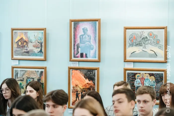 За мир. В картинной галерее Гавриила Ващенко открылась выставка рисунков «Хатынь глазами детей» 