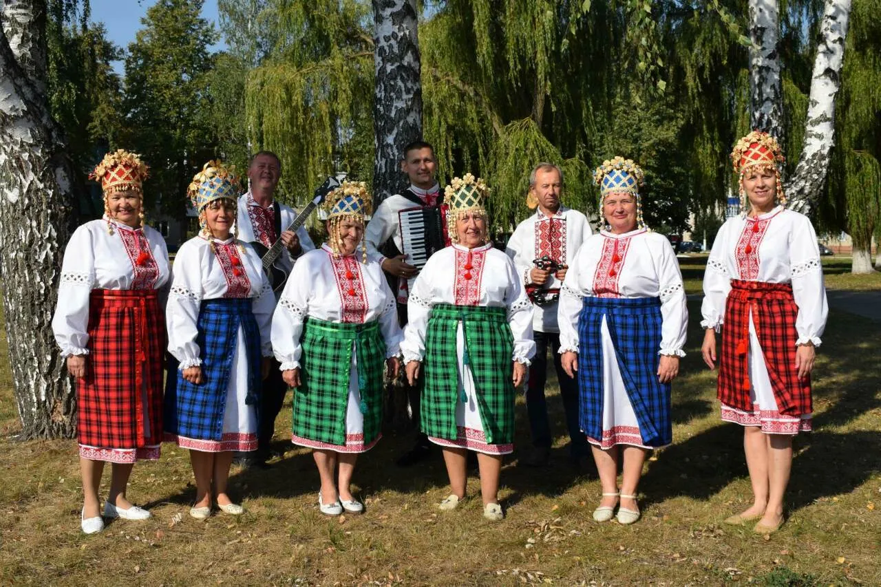 Как семь женщин создали народный ансамбль