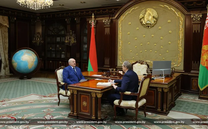 Александр Лукашенко принял с докладом Председателя Президиума Национальной академии наук Беларуси
