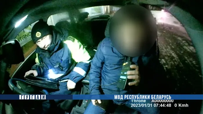 В Лельчицах сотрудники ГАИ остановили нетрезвого маршрутчика, который перевозил пассажиров