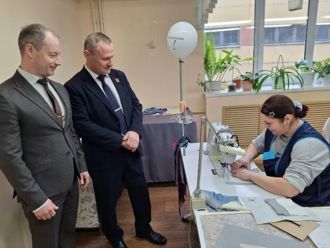Мастерство в каждом стежке. На Гомельщине выбрали лучшую швею области