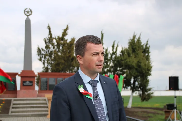 В Рудне Телешовской Гомельского района открыли реконструированный памятник землякам, погибшим в годы войны 
