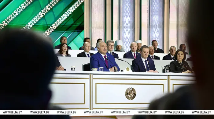 Президент Беларуси: к заседанию ВНС приковано пристальное внимание и в стране, и далеко за ее пределами