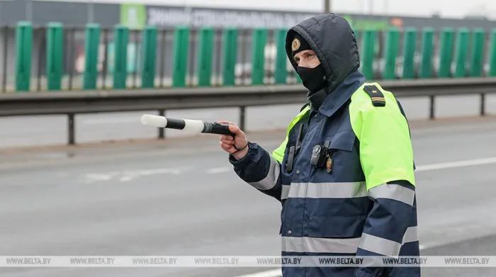 В Гомеле "лихач" на "БМВ" своим маневром привлек внимание ГАИ