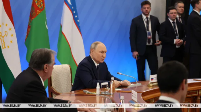 Путин: доля национальных валют в расчетах между странами СНГ превышает 85%