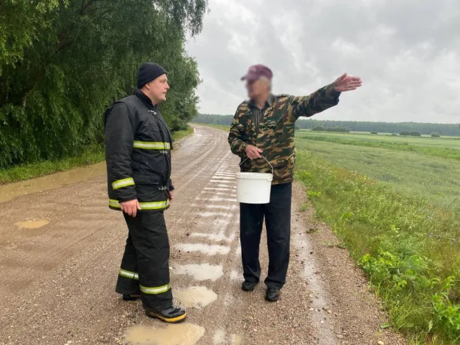 В Буда-Кошелевском районе пенсионер заблудился в лесу. На помощь пришли спасатели