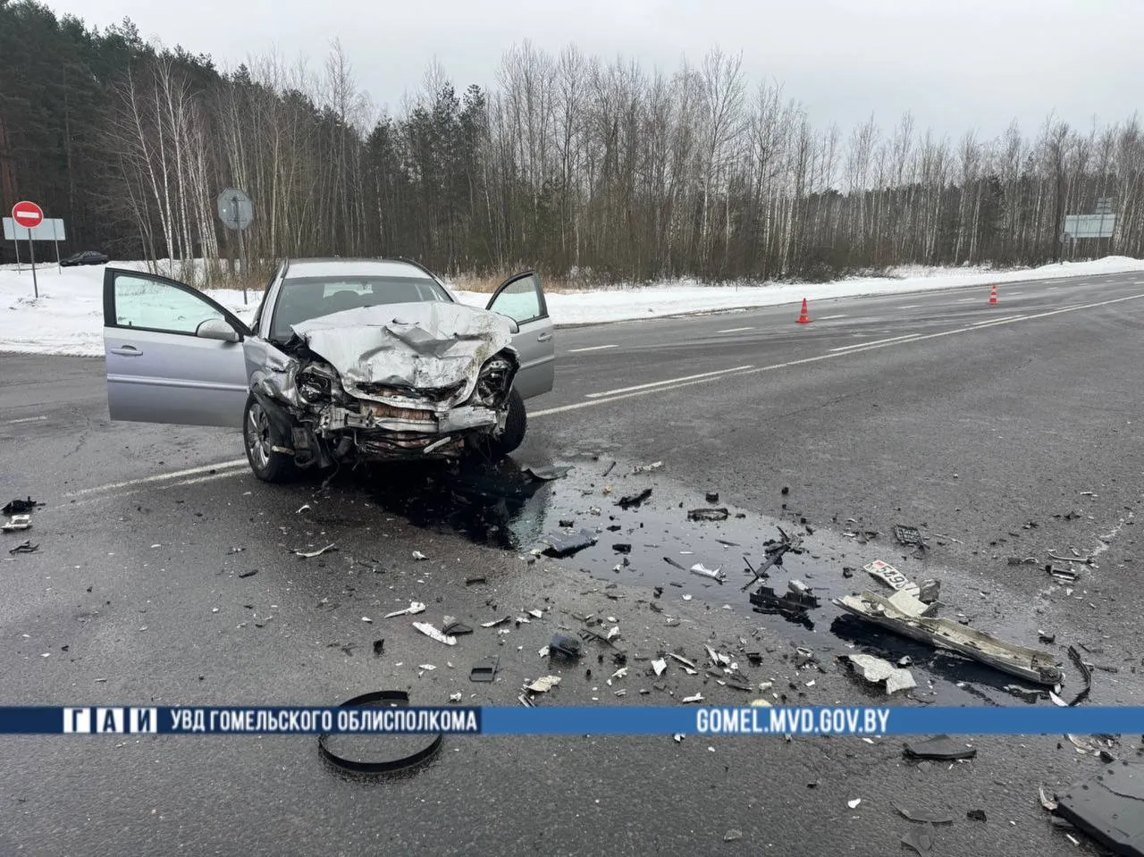 Не уступил дорогу автомобилю: в Гомельском районе грузовик проигнорировал знак приоритета